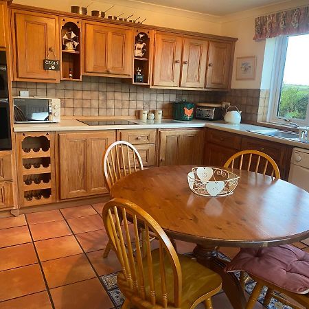 Charming 2 Bed House Near Rhoscolyn Discounts For Villa Holyhead Exterior photo